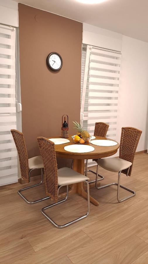 Greenline Pula Apartment Exterior photo