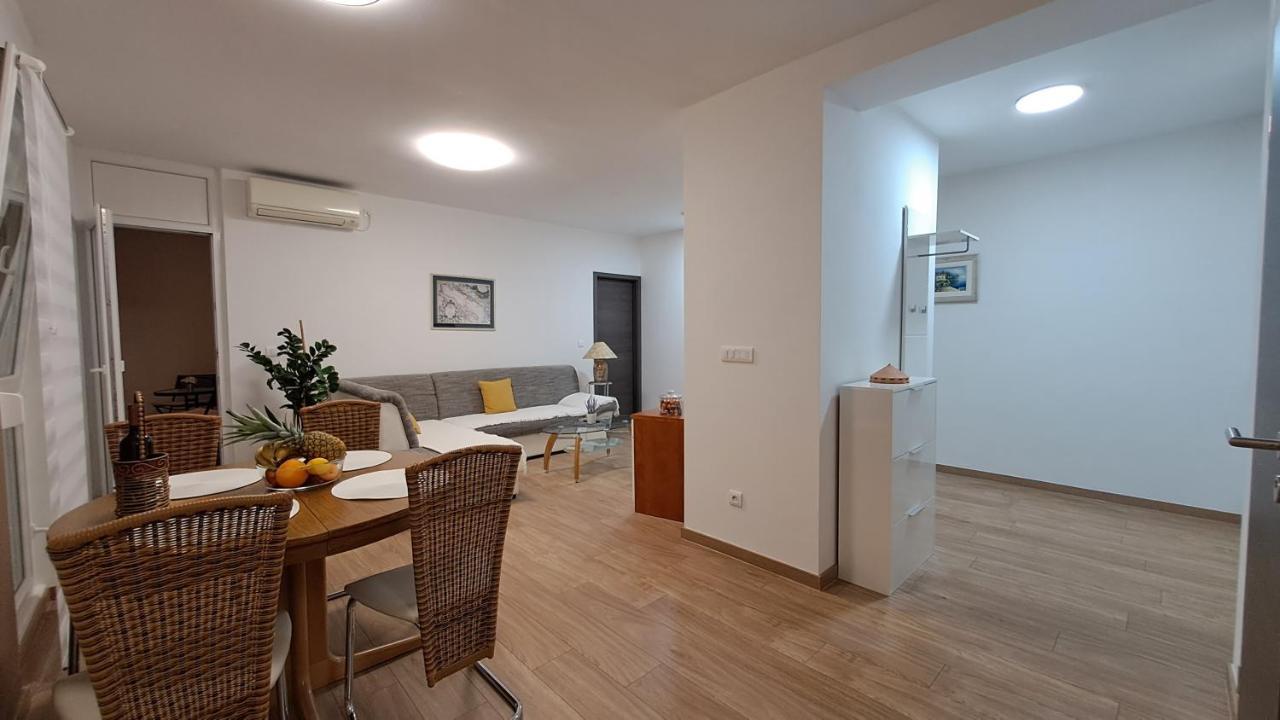 Greenline Pula Apartment Exterior photo