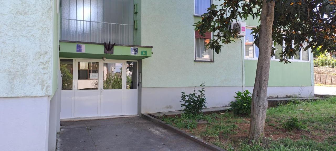 Greenline Pula Apartment Exterior photo